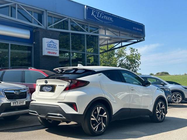 2022 Toyota C-HR 2.0 VVT-h GPF Design SUV 5dr Petrol Hybrid CVT Euro 6 (s/s) (184 ps)