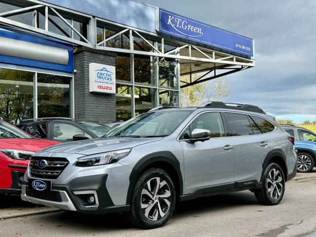 Subaru Outback 2.5i Touring Estate 5dr Petrol Lineartronic 4WD Euro 6 (s/s) (169 ps) Estate Petrol SILVER