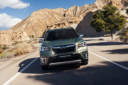 FORESTER e-BOXER:<br/>HYBRID, THE SUBARU WAY